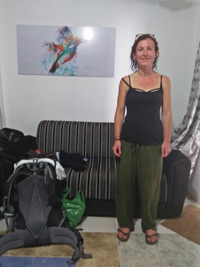 אנוראדפורה Kingfisher Hostel מראה חיצוני תמונה