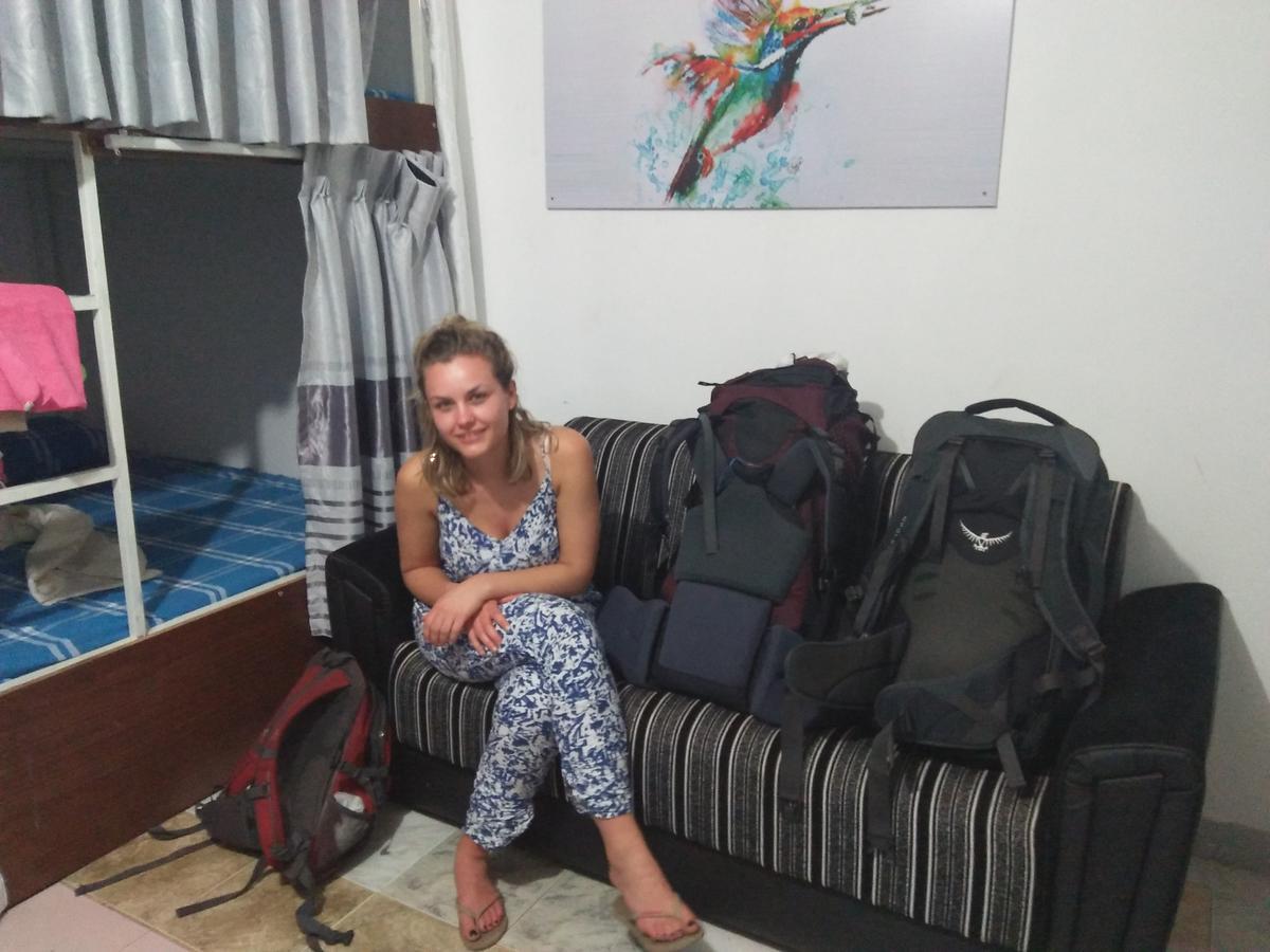 אנוראדפורה Kingfisher Hostel מראה חיצוני תמונה