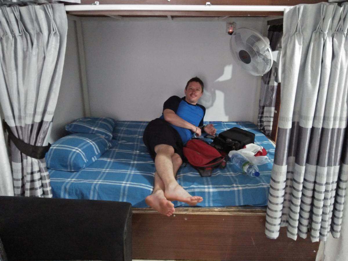 אנוראדפורה Kingfisher Hostel מראה חיצוני תמונה